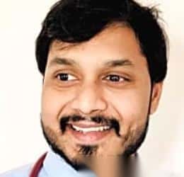 Доктор. Картик Двививи, [object Object]