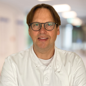 Professeur. Docteur. Médical. Kai Bernsmann, [object Object]