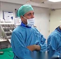 Docteur. Aniket Gadre, [object Object]