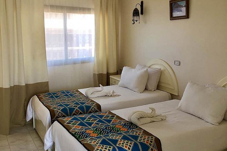 Standard Twin Room 