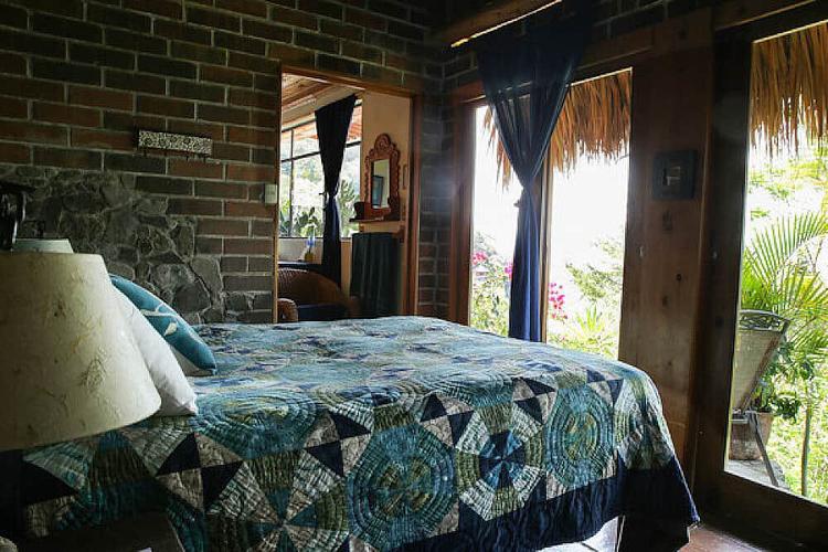 Skyline Bungalow - Private Accommodation