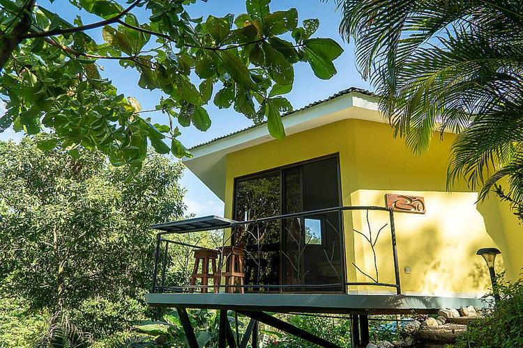 Aum Cabin: Double Room with A/C