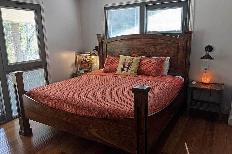 Private Jal King Bedroom for 1 Person
