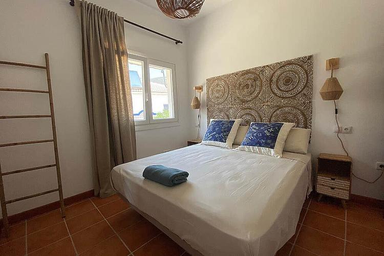 Kamar Tidur Pribadi & Kamar Mandi Untuk 1 Orang 