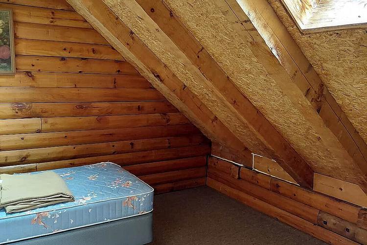 Chambre simple / double avec une salle de bain partagée 