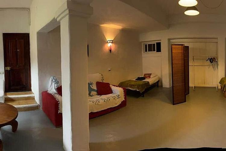বেসমেন্ট বড় টুইন শেয়ারিং রুম en suite