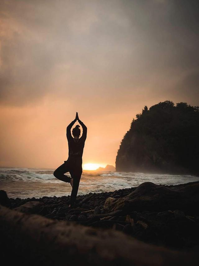 Yoga Corfu Piyesta Opisyal  