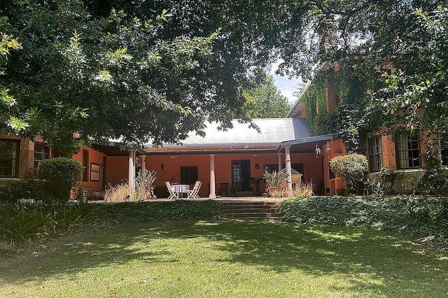 Vala House