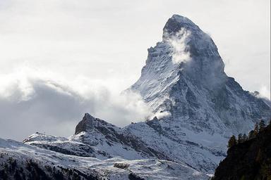8 Musim Panas Retreat Swasta Mewah Hari di Switzerland