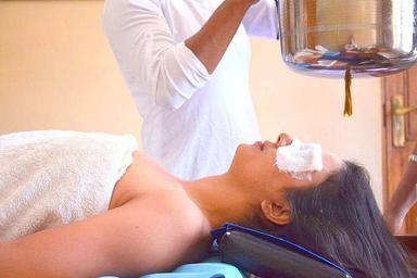5 Hari peremajaan Ayurveda Detox dan Retret Yoga di Rishikesh