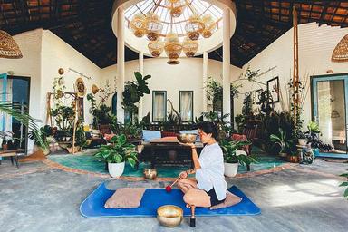 4 Day Sound Healing & Yoga Retreat di Lagi, Vietnam