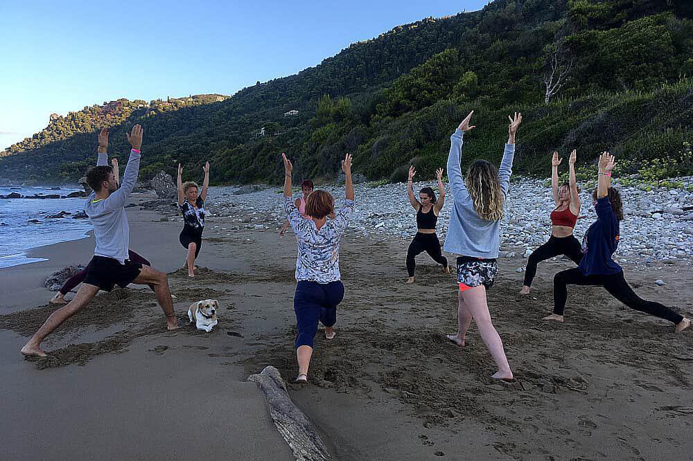 8 Araw ng yoga retreat na may pagmumuni -muni, hiking, kayaking, Greece