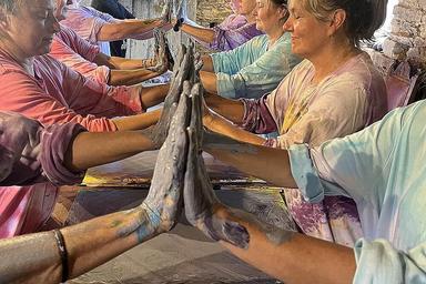 5 Retret Seni Kreativitas Wanita di Normandia, Prancis