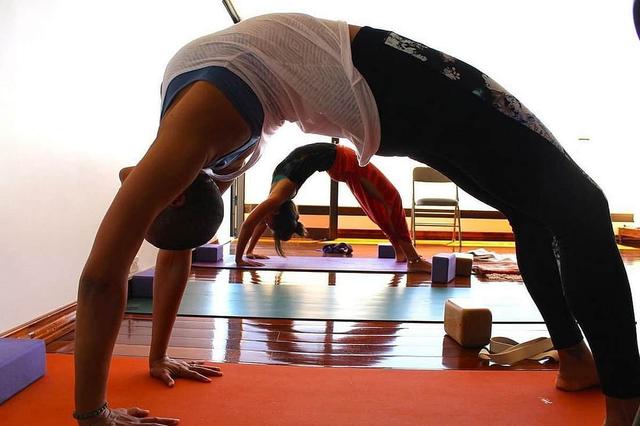 18 Day 200-Hr Therapeutic Yoga Teacher Training in California, US