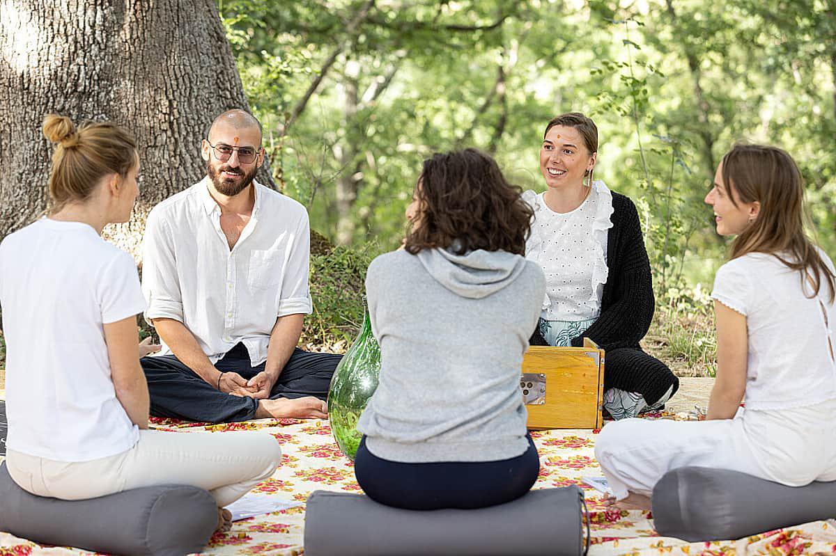 20 Araw 200 Oras Multi Style Yoga Teacher Training sa Tuscany