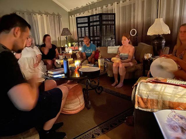 3 Retret Penyembuhan Energi Dukun & Detoksifikasi Harian di Virginia, AS