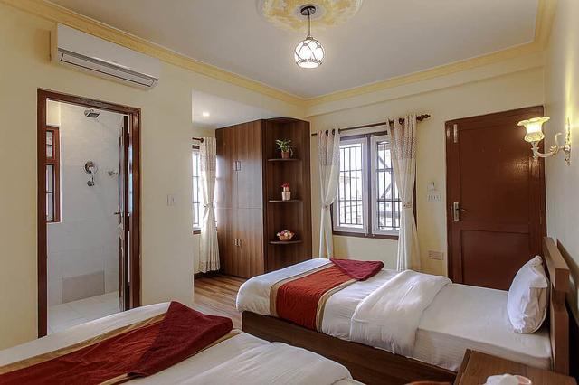 14 Hari Ayurveda + Retret Detoks Yoga di Nepal