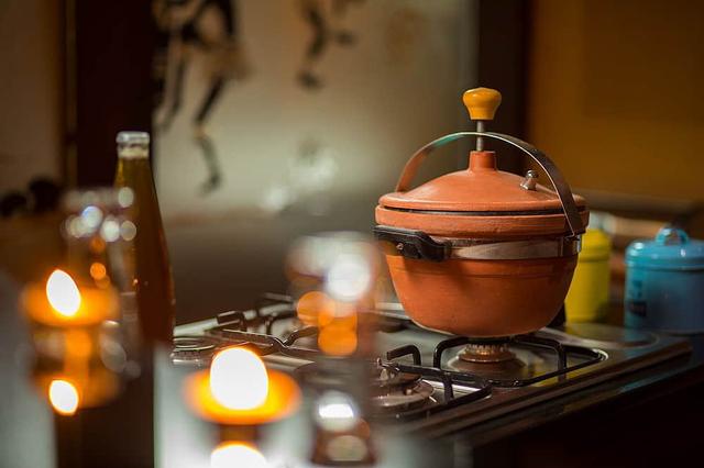 3 Retret Ayurveda dan Yoga yang Meremajakan Hari di India