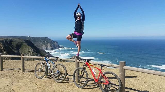 8 Jour de la journée de yoga et de montagne de montagne à l'Algarve, au Portugal