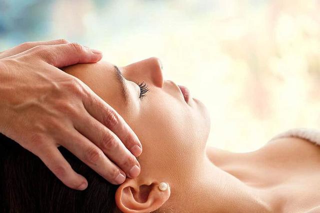 15 ቀን Ayurvedic የውበት እንክብካቤ እና ዮጋ ማሸጊያ በካቲማንድ, ኔፓል ውስጥ