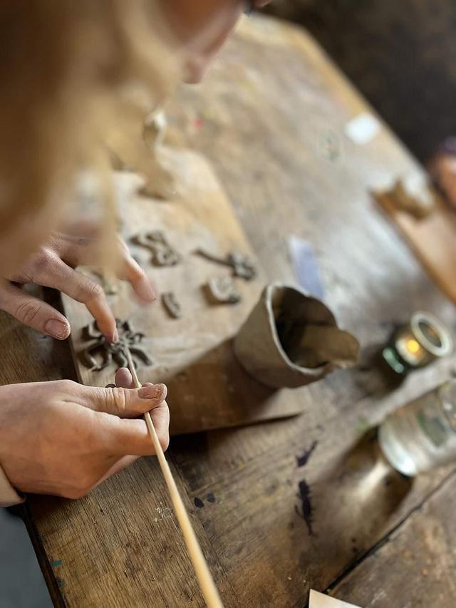 5 Retret Seni Kreativitas Wanita di Normandia, Prancis