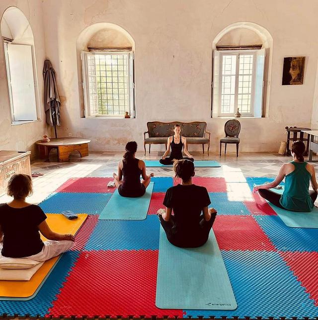 8 Day Yoga at Art Retreat sa Hydra Island sa Greece