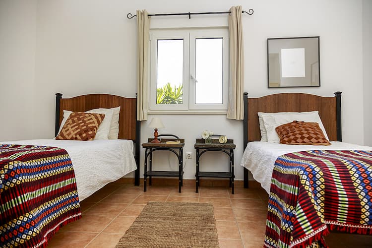 غرفة خاصة لرفاق سفر