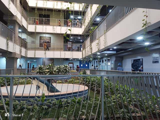 L V Prasad Eye Institute