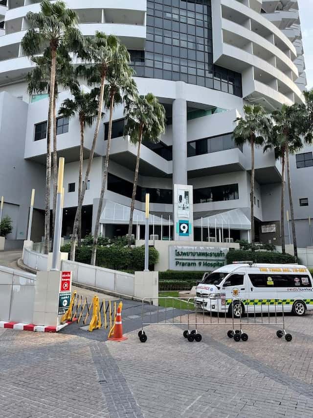Praram 9 Hospital